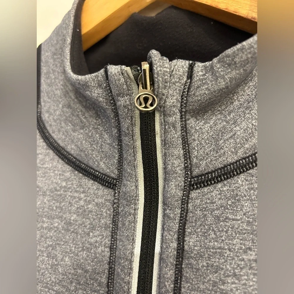 Lululemon 10 Ready To Rulu 1/2 Zip Pullover Black Grey Thumbholes REVERSIBLE - Picture 3 of 5